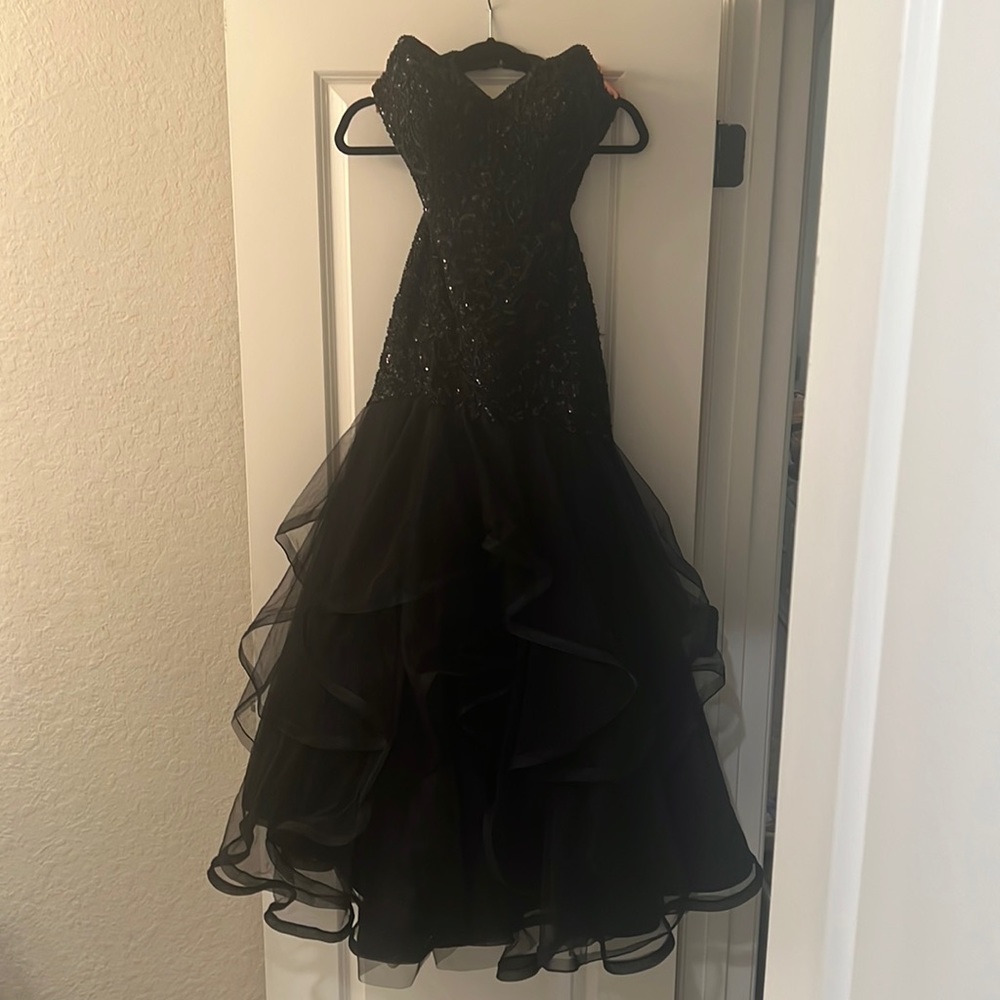 Size 6 Ellie Wilde Prom Dress *ALTERED*